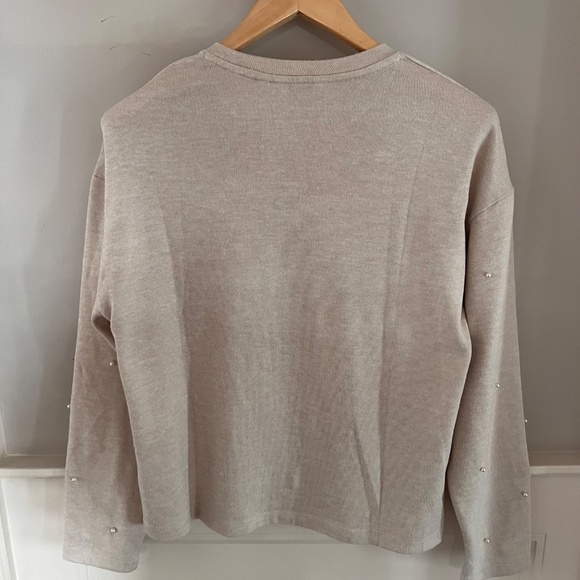 Soft Creamy Sweater with Pearls - Picture 2 of 8